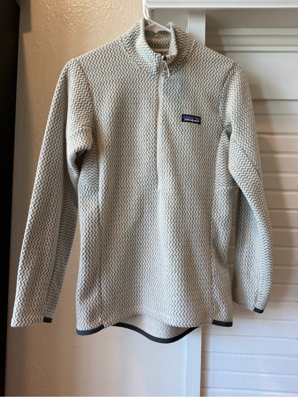 Patagonia Women’s R1 Air Quarter Zip Fleece Pullover Gray Size Small Lightweight